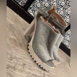 Gray Women's Open-Toe Heeled Sandals